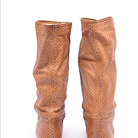 Prada leather scrunch boots - Picture 5 of 7